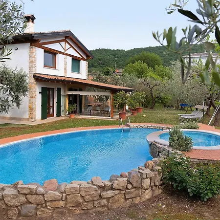 Casa Elisa Πανσιόν 3*